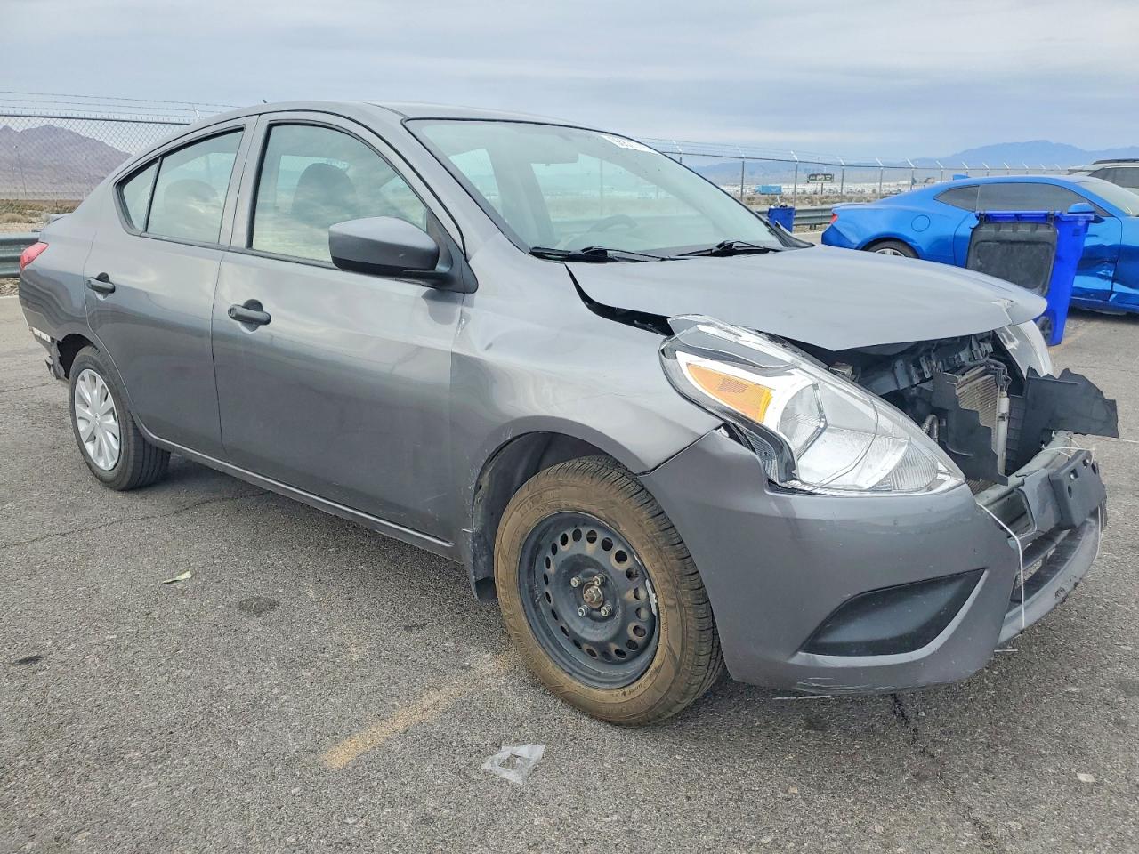 Nissan Versa S