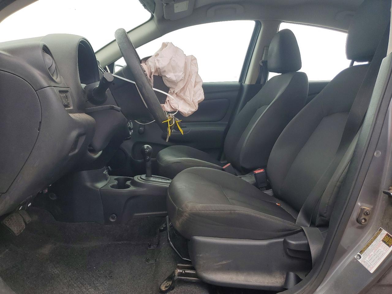 Nissan Versa S