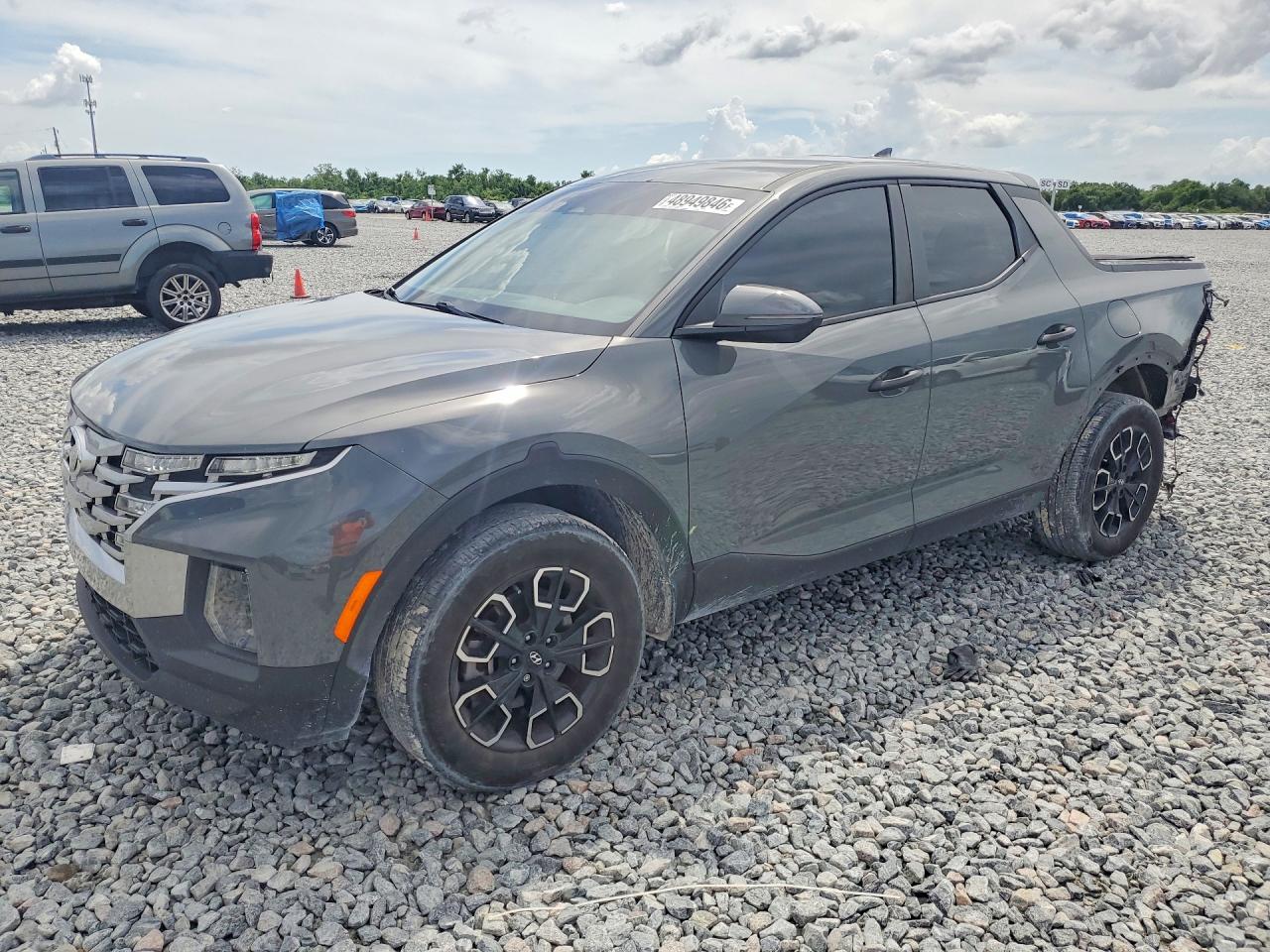 Salvage Hyundai SANTA CRUZ Image