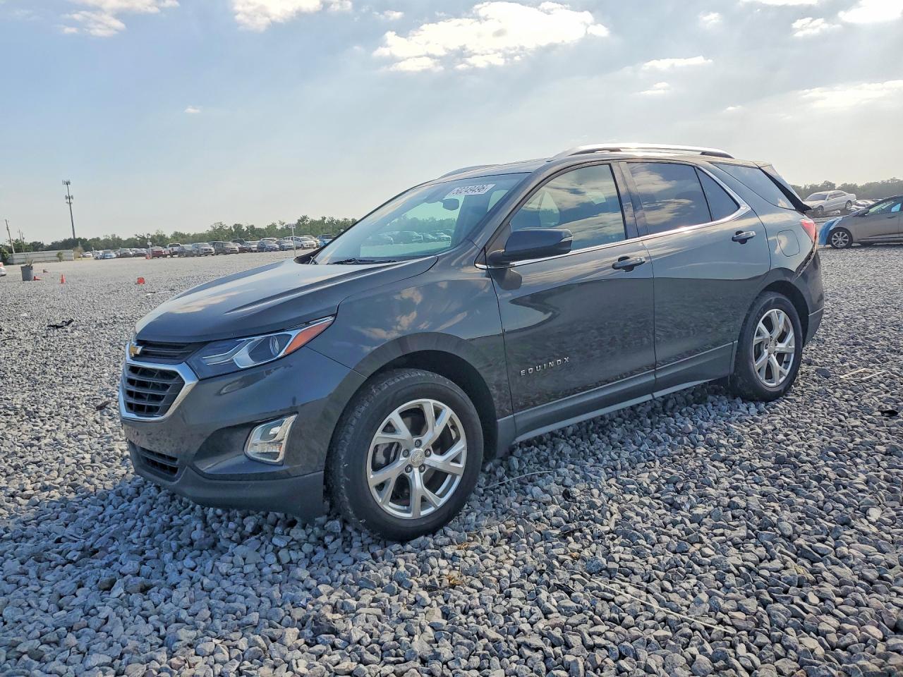 Salvage Chevrolet Equinox Image