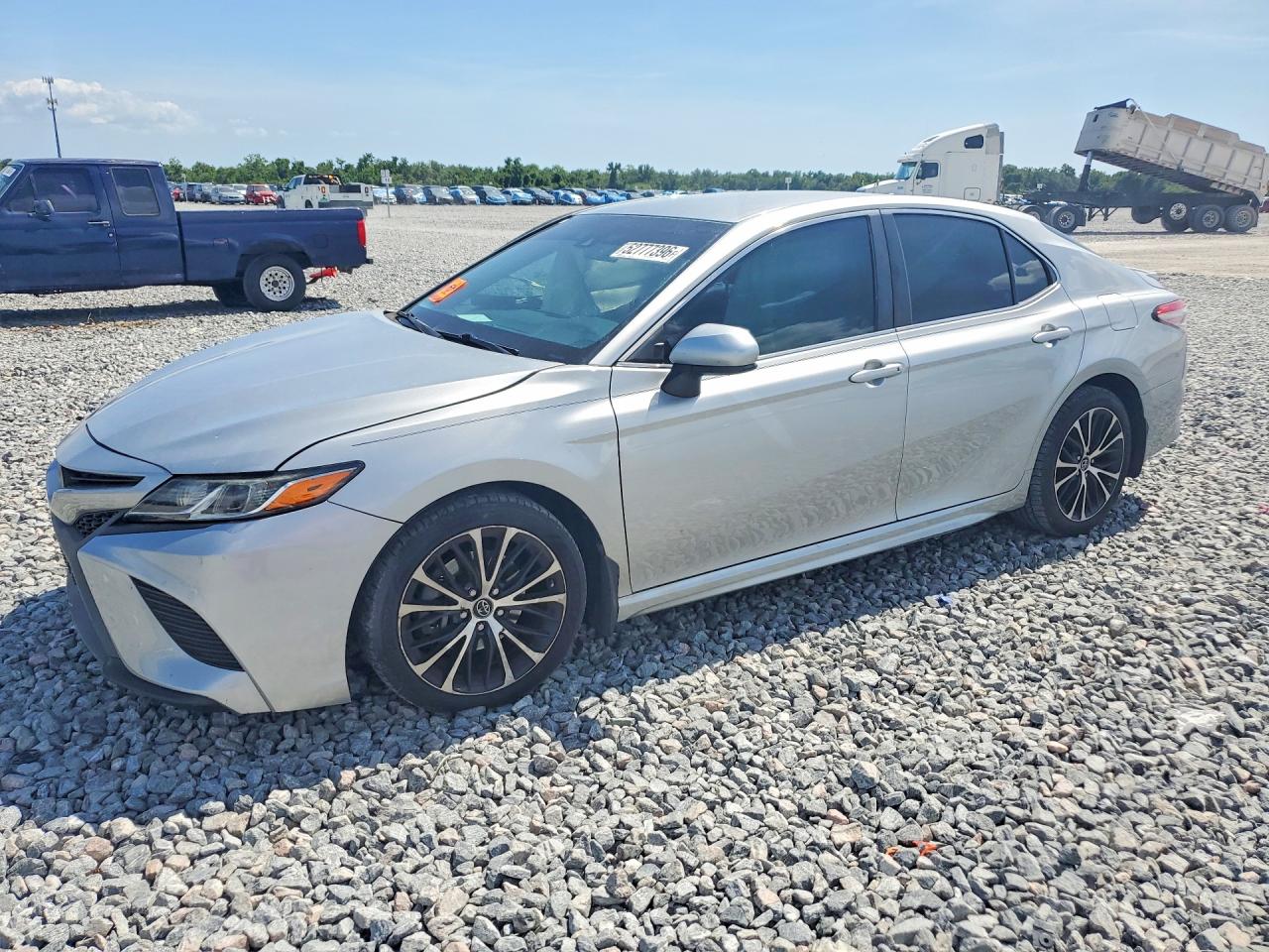 Salvage Toyota Camry Image