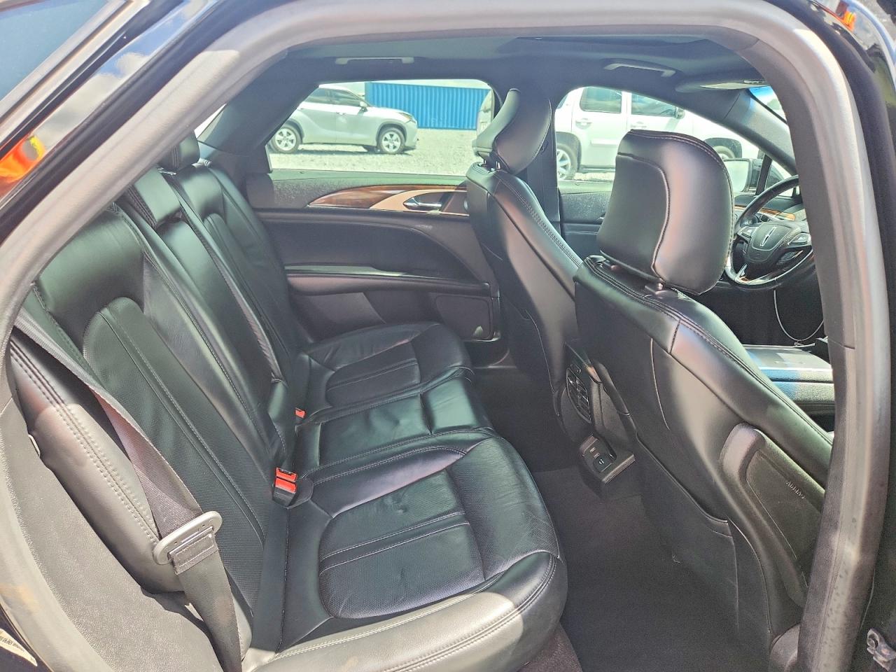Lincoln MKZ Reserve