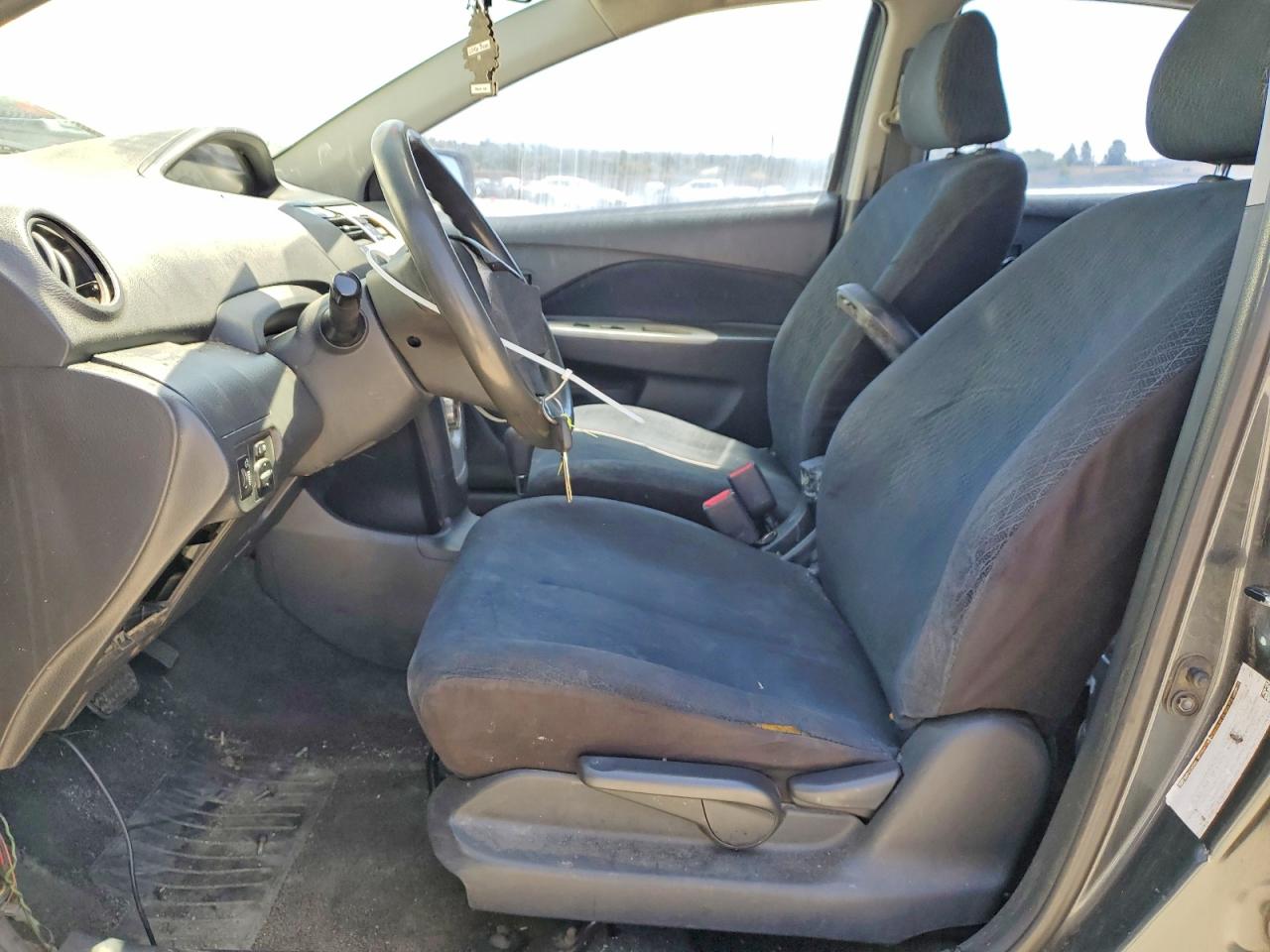 Toyota Yaris Base