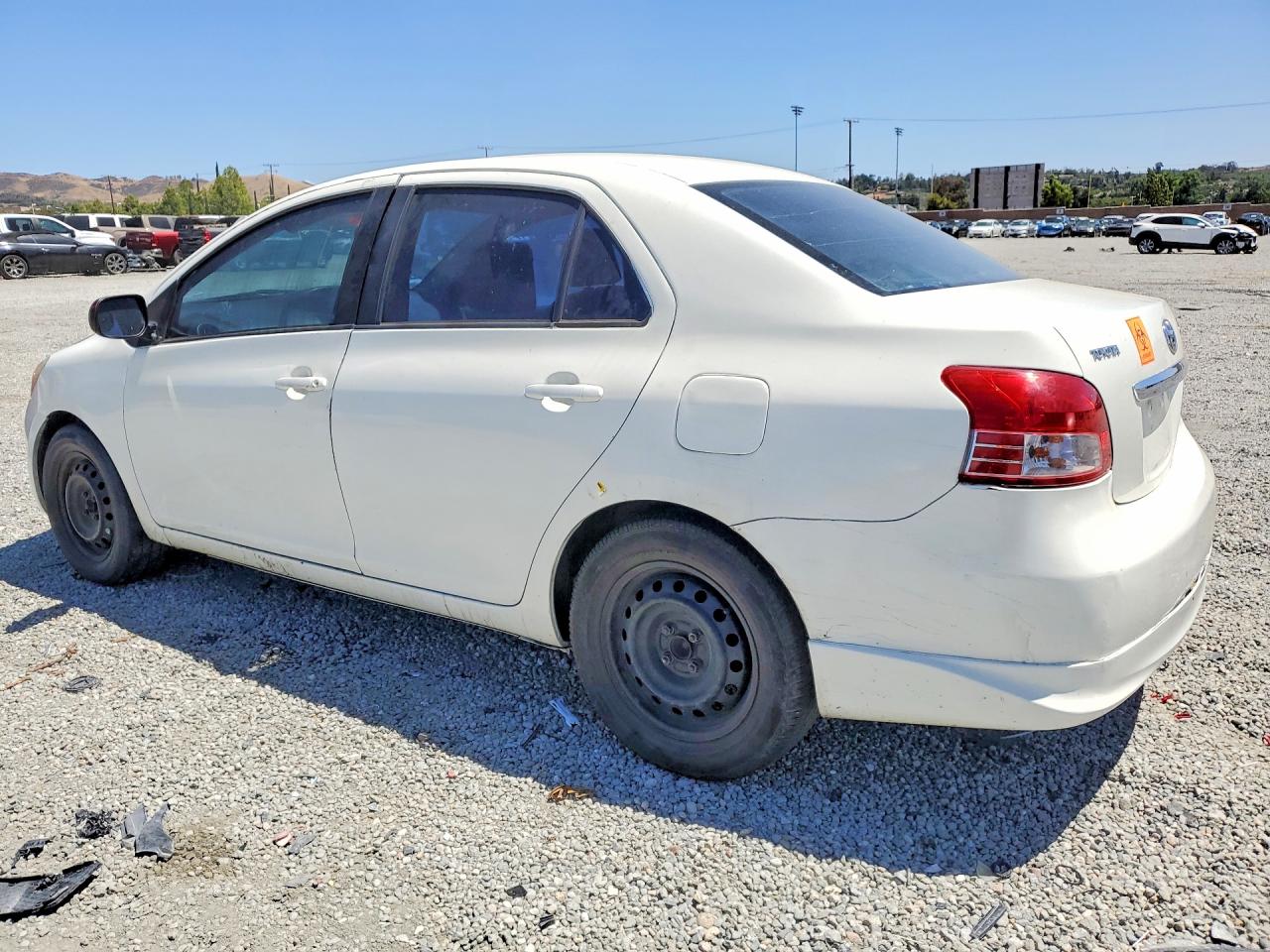 Toyota Yaris Base
