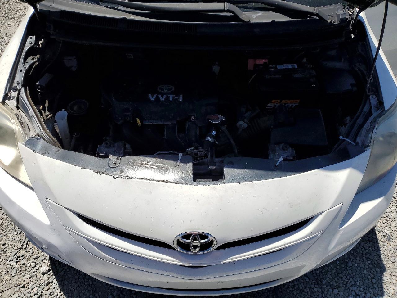 Toyota Yaris Base