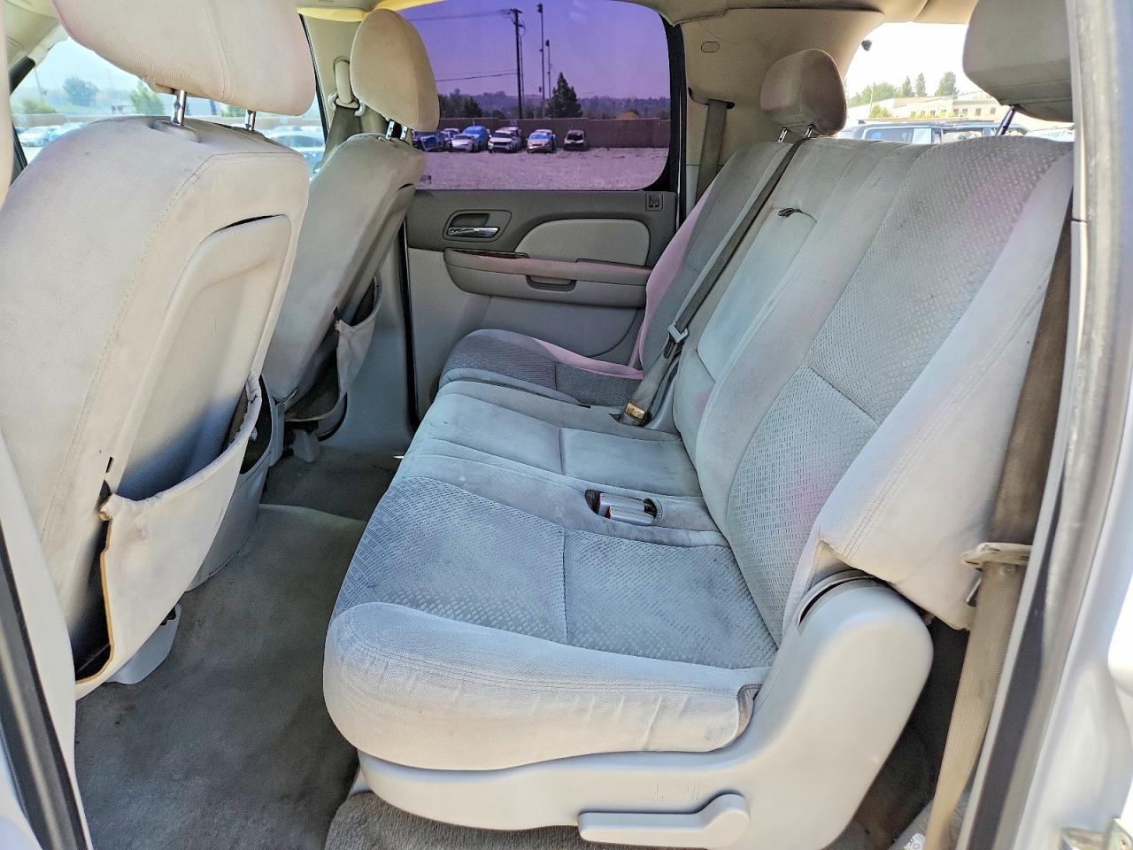 Chevrolet Suburban C1500 Ls