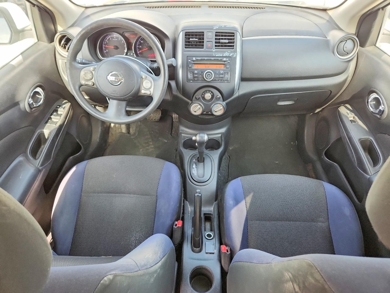 Nissan Versa 1.6 S