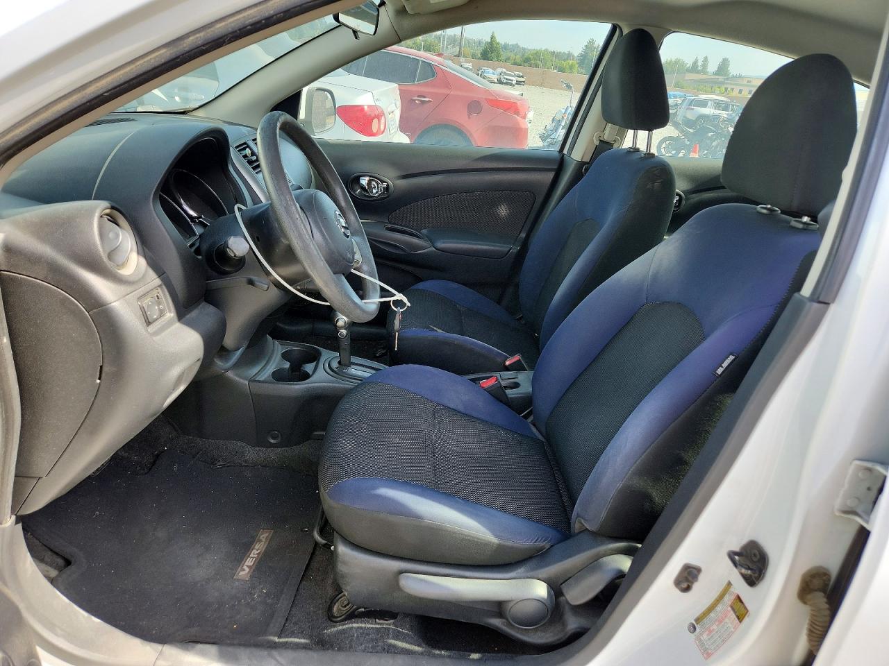 Nissan Versa 1.6 S