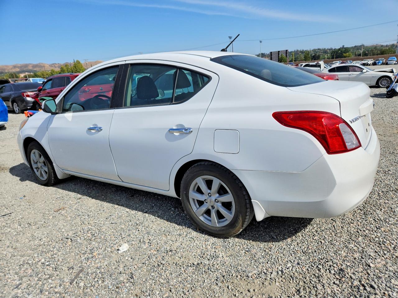 Nissan Versa 1.6 S