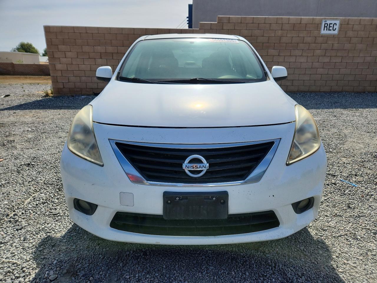Nissan Versa 1.6 S