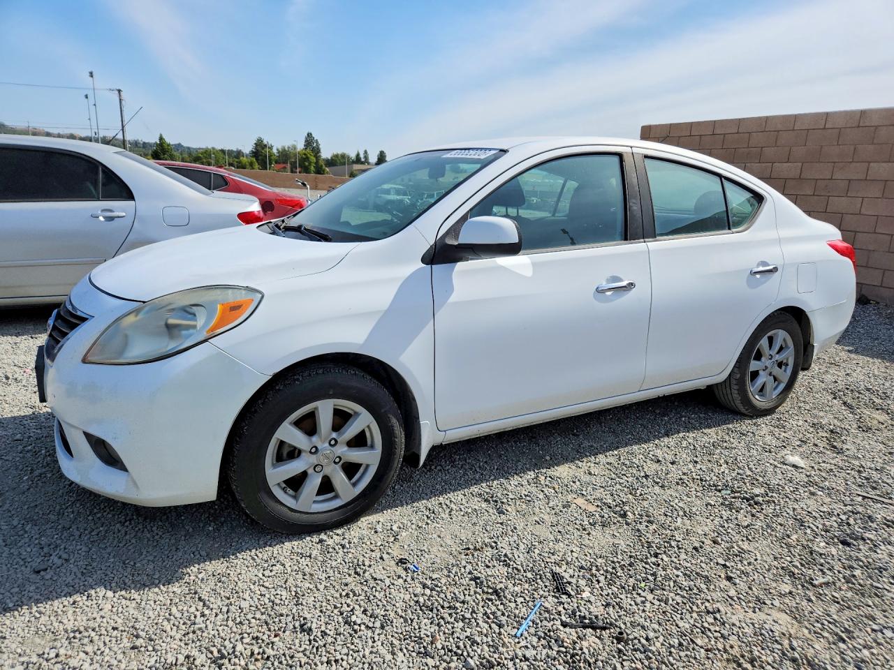 Salvage Nissan Versa Image