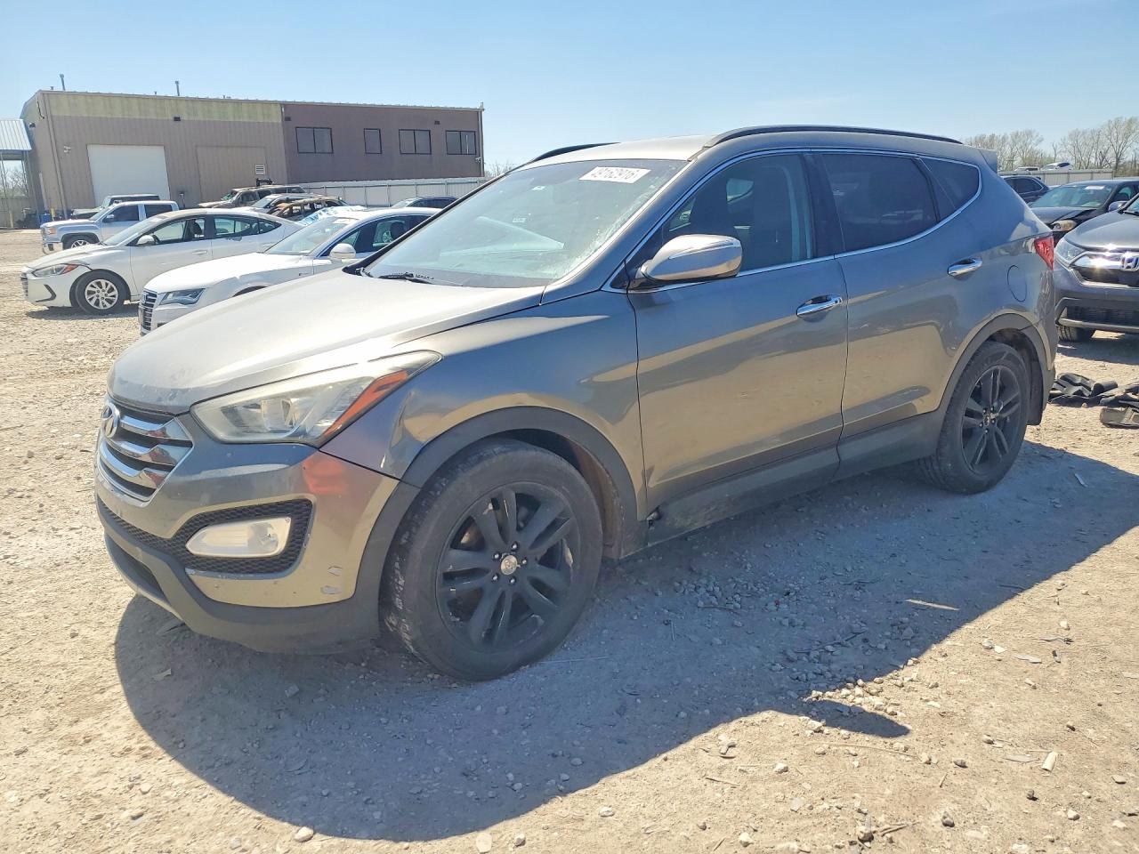 Salvage Hyundai SANTA FE Image