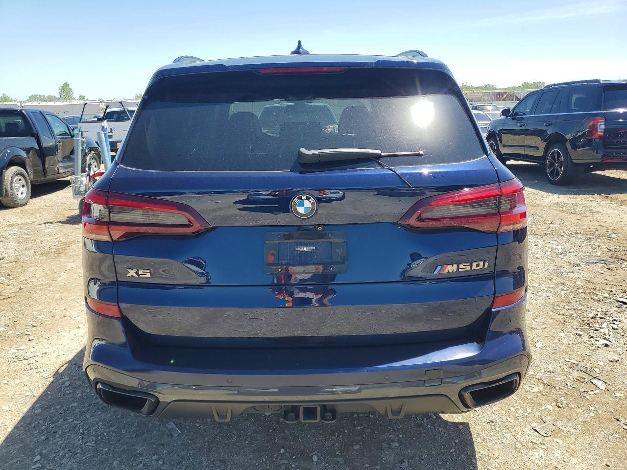 BMW X Series M50i