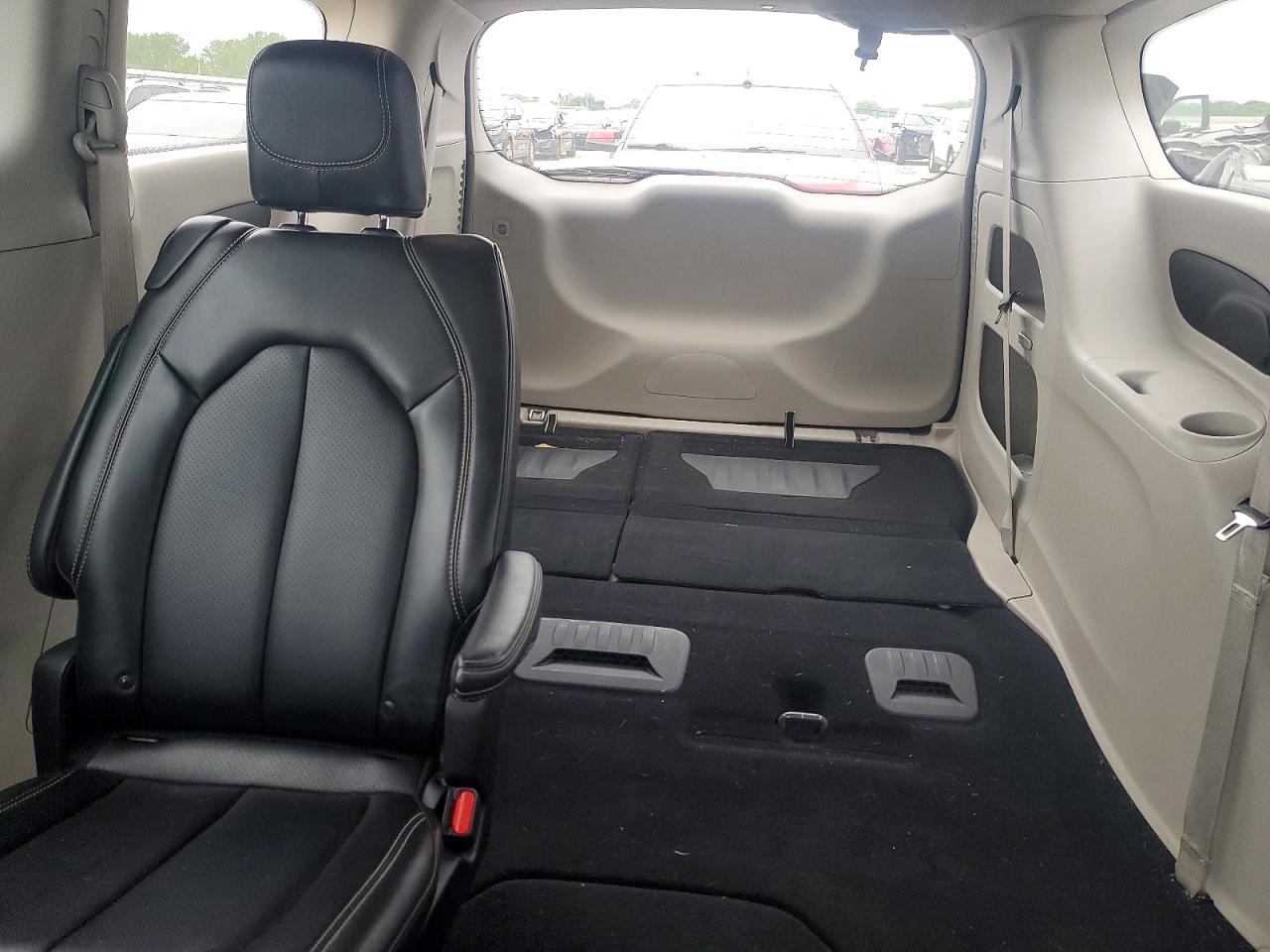 Chrysler Pacifica Touring L