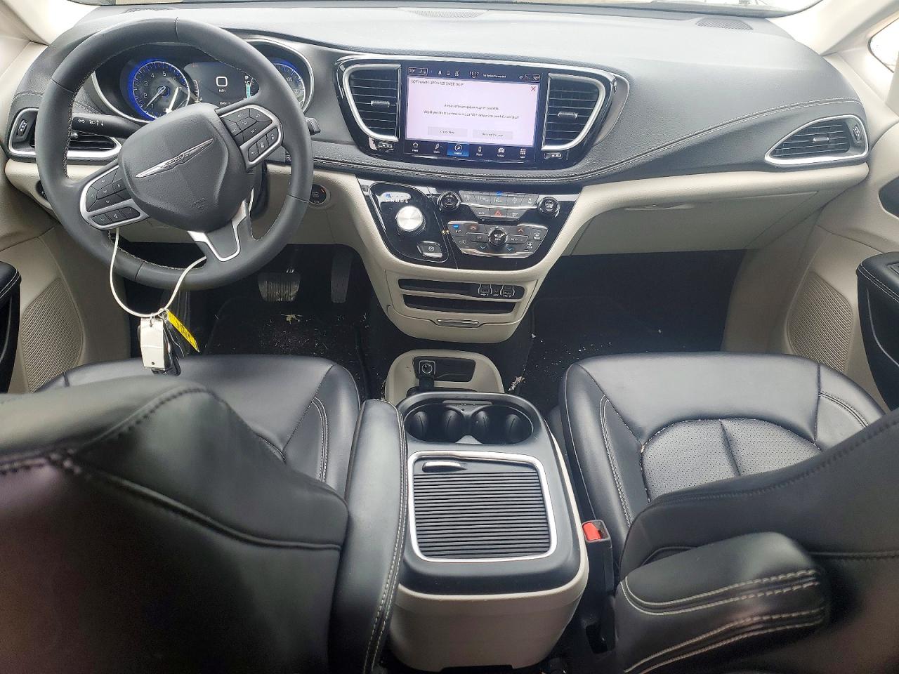 Chrysler Pacifica Touring L