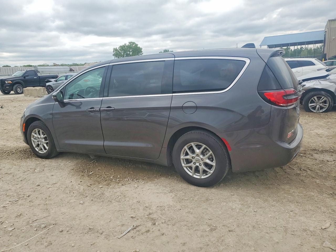 Chrysler Pacifica Touring L