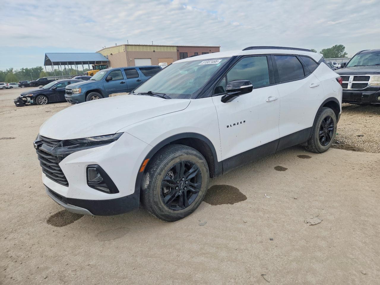 Salvage Chevrolet Blazer Image