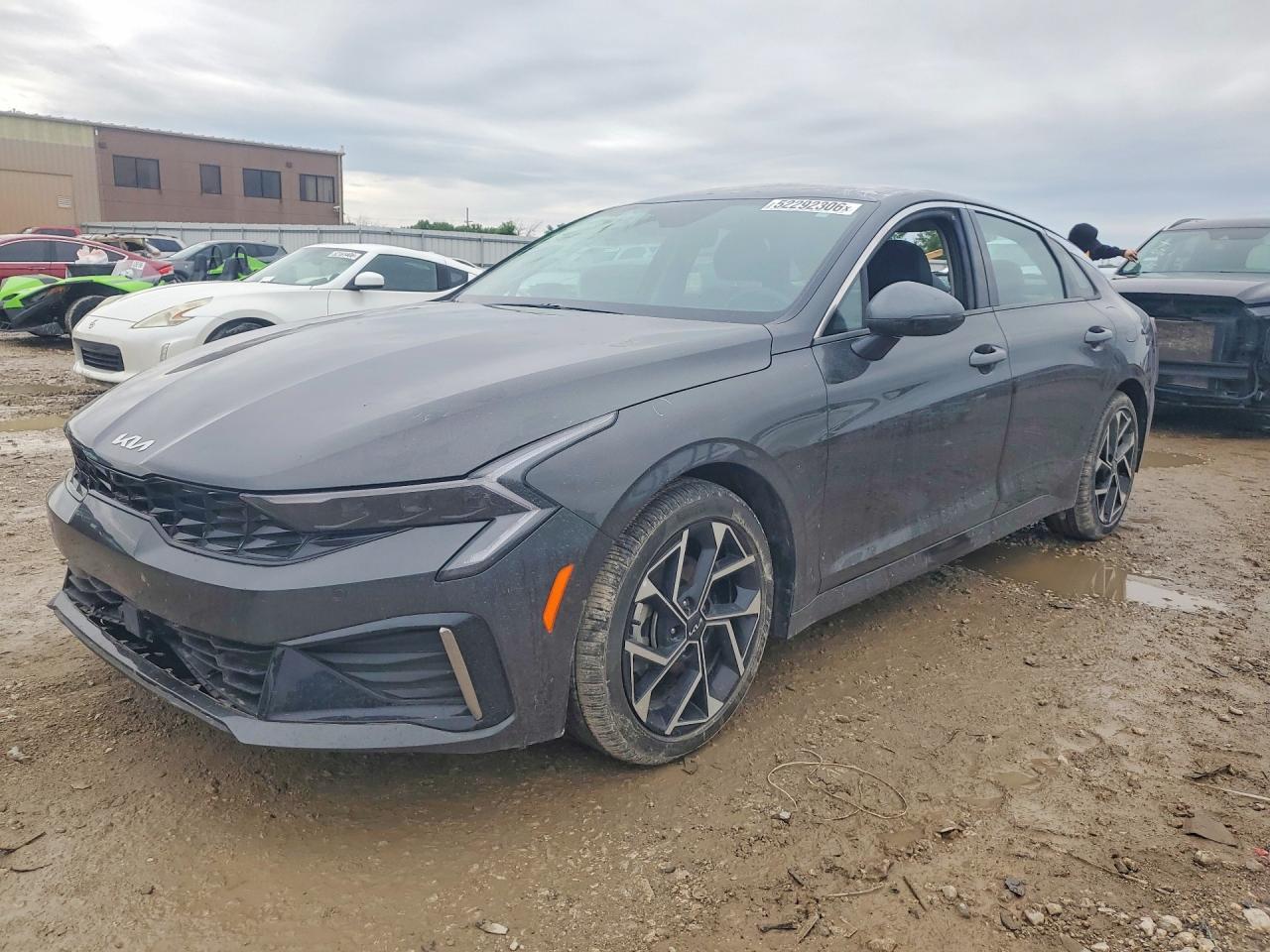 Salvage Kia K5 Image