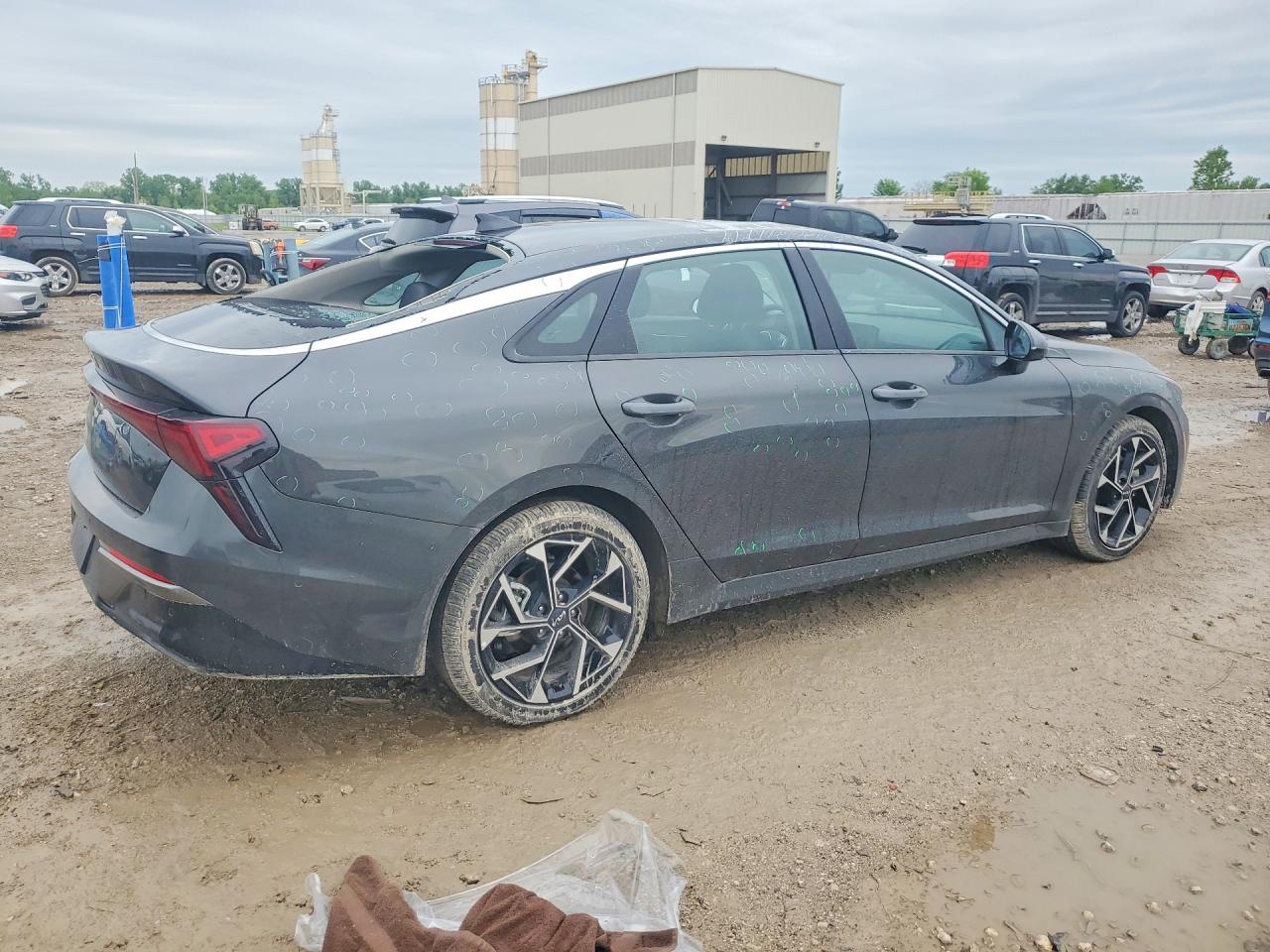 Kia K5 Ex