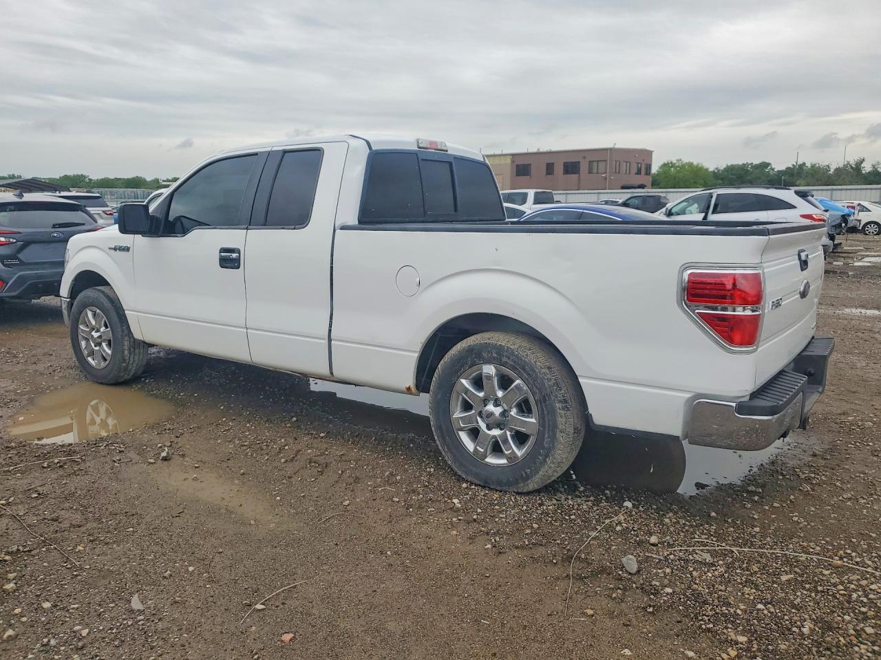 Ford F-150 Super Cab