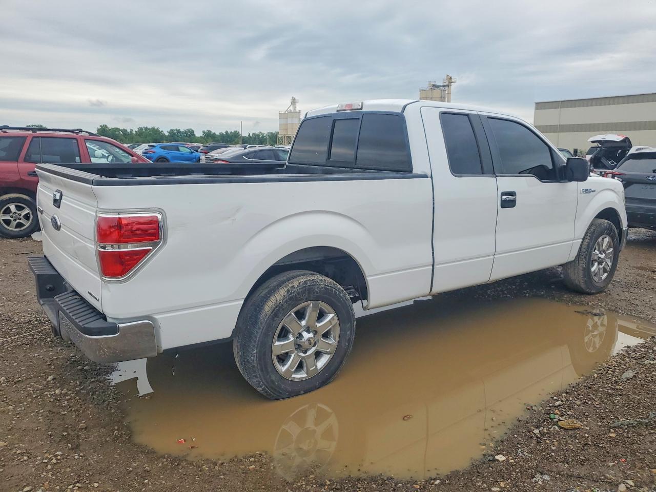 Ford F-150 Super Cab