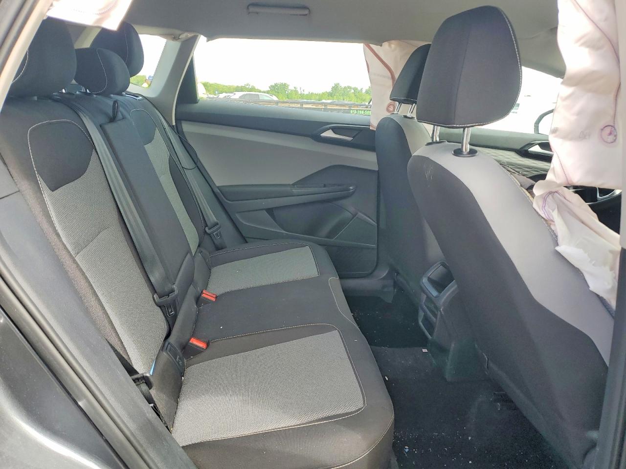 Volkswagen Taos S