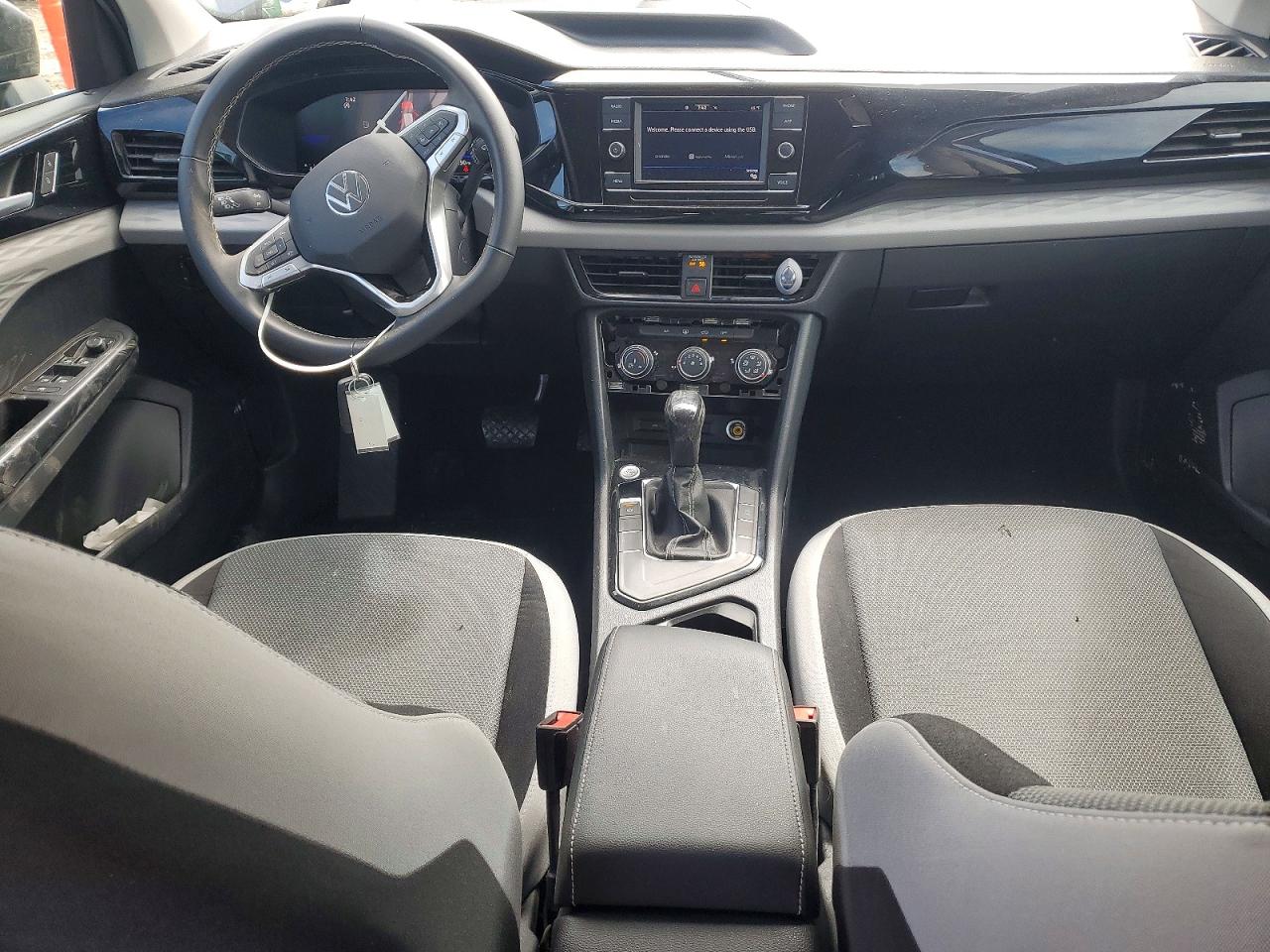 Volkswagen Taos S