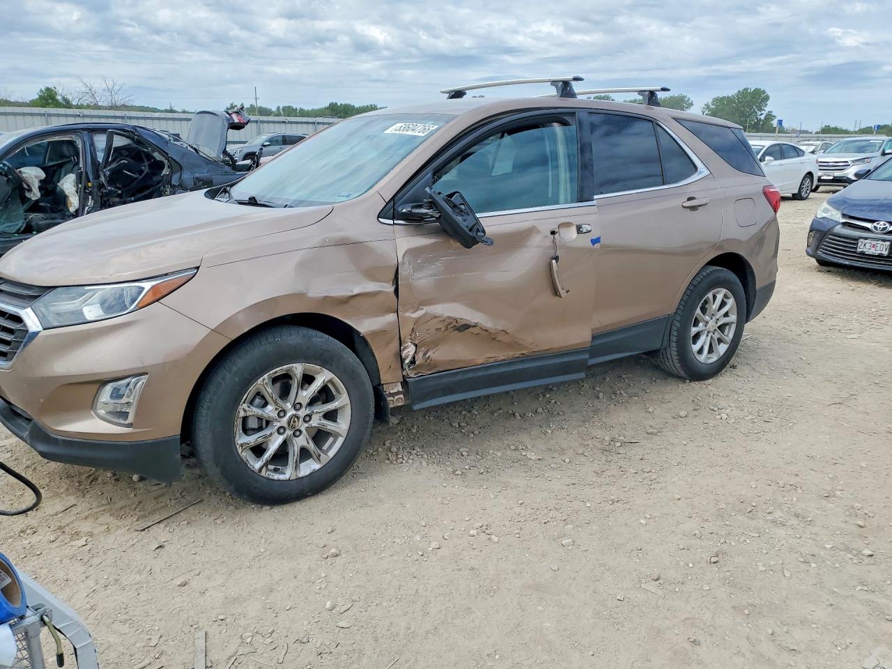 Salvage Chevrolet Equinox Image