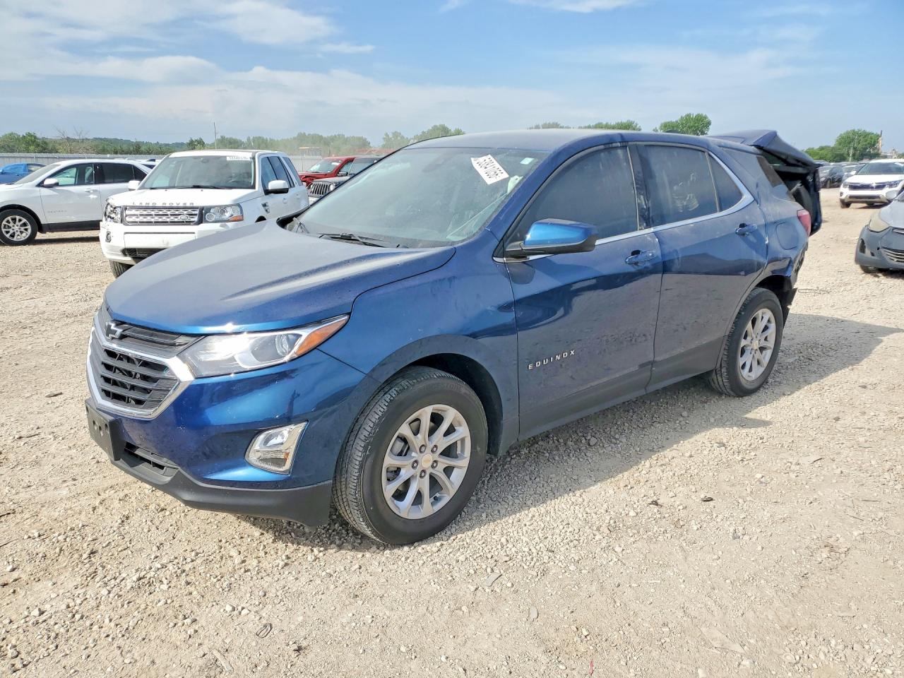 Salvage Chevrolet Equinox Image