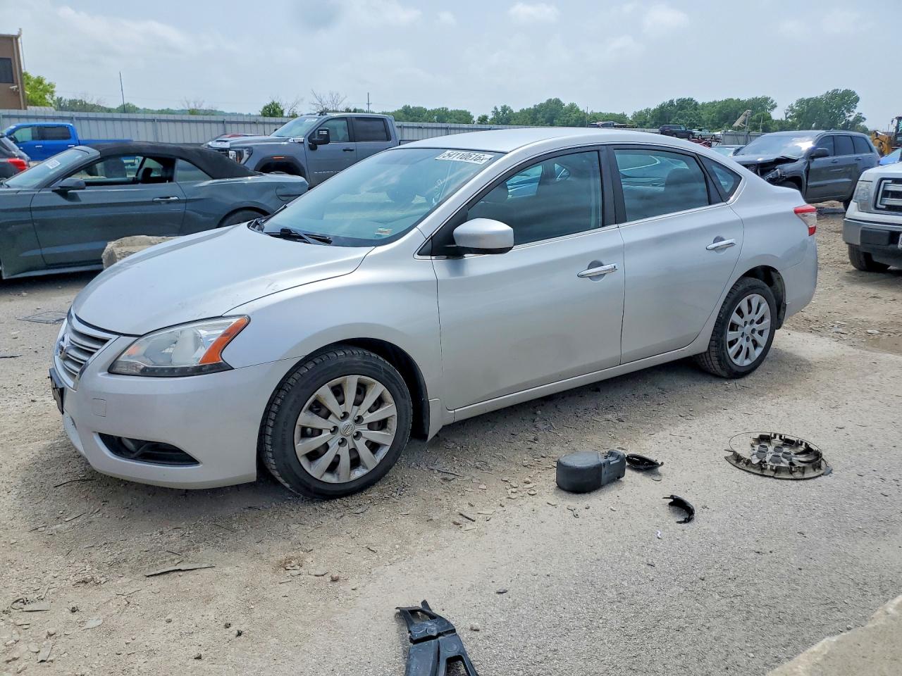Salvage Nissan Sentra Image
