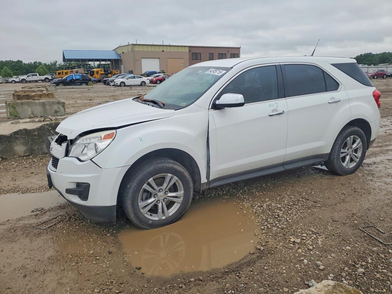 Salvage Chevrolet Equinox Image