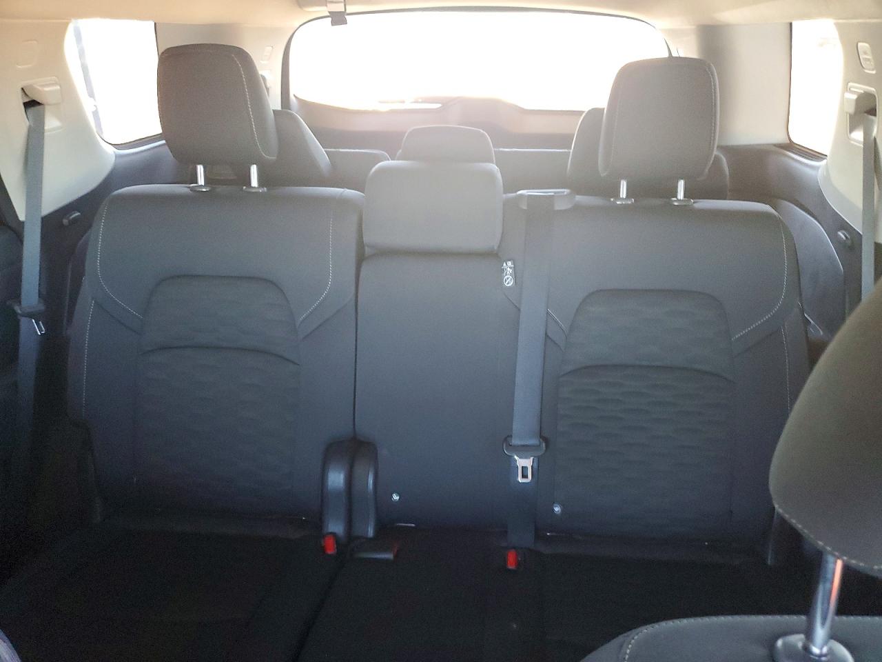 Nissan Pathfinder S