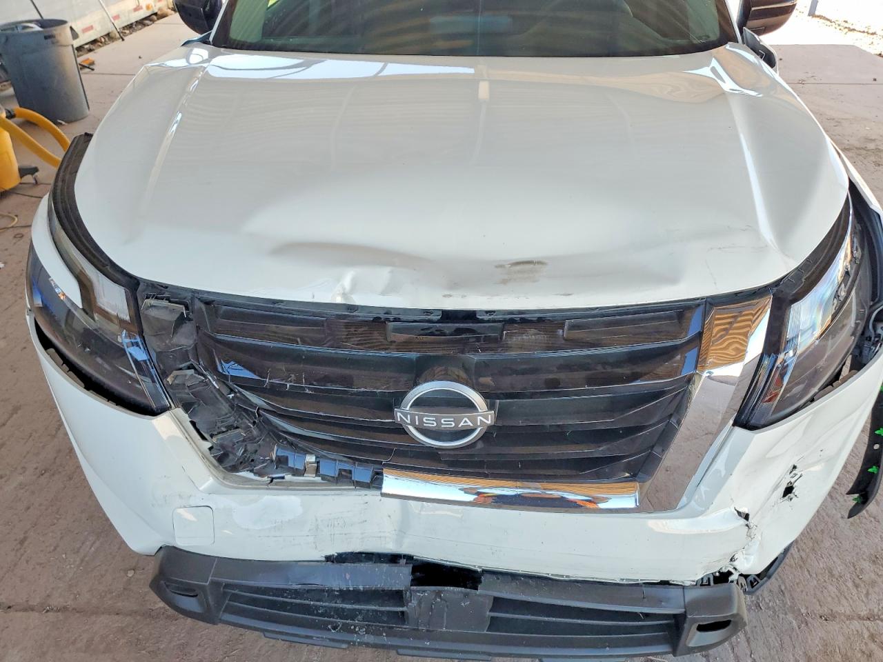 Nissan Pathfinder S