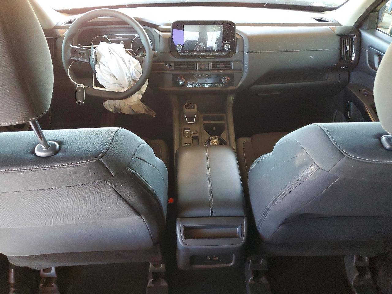 Nissan Pathfinder S
