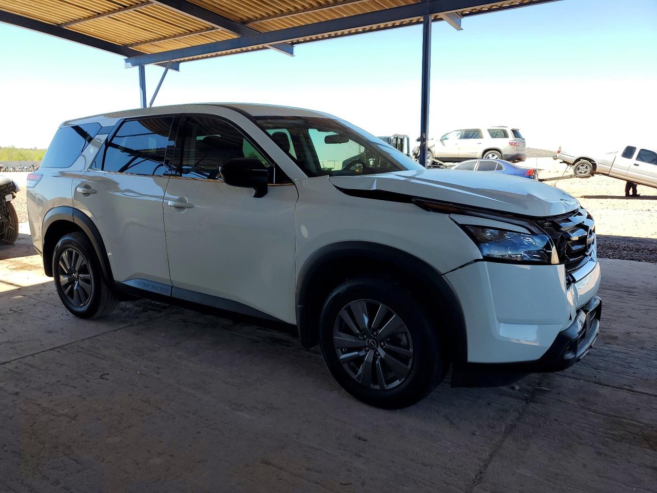 Nissan Pathfinder S