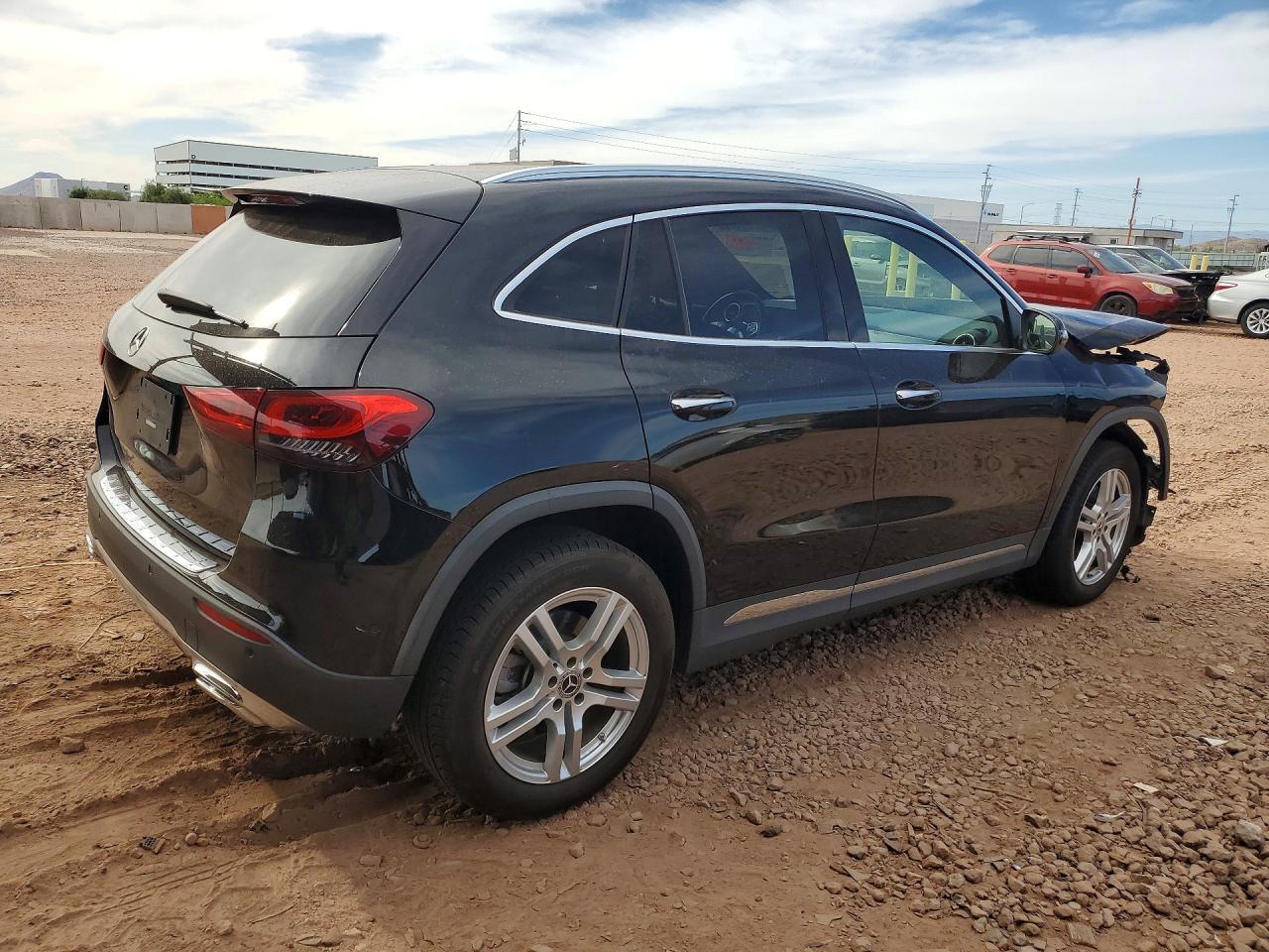 Mercedes-Benz GLA 250