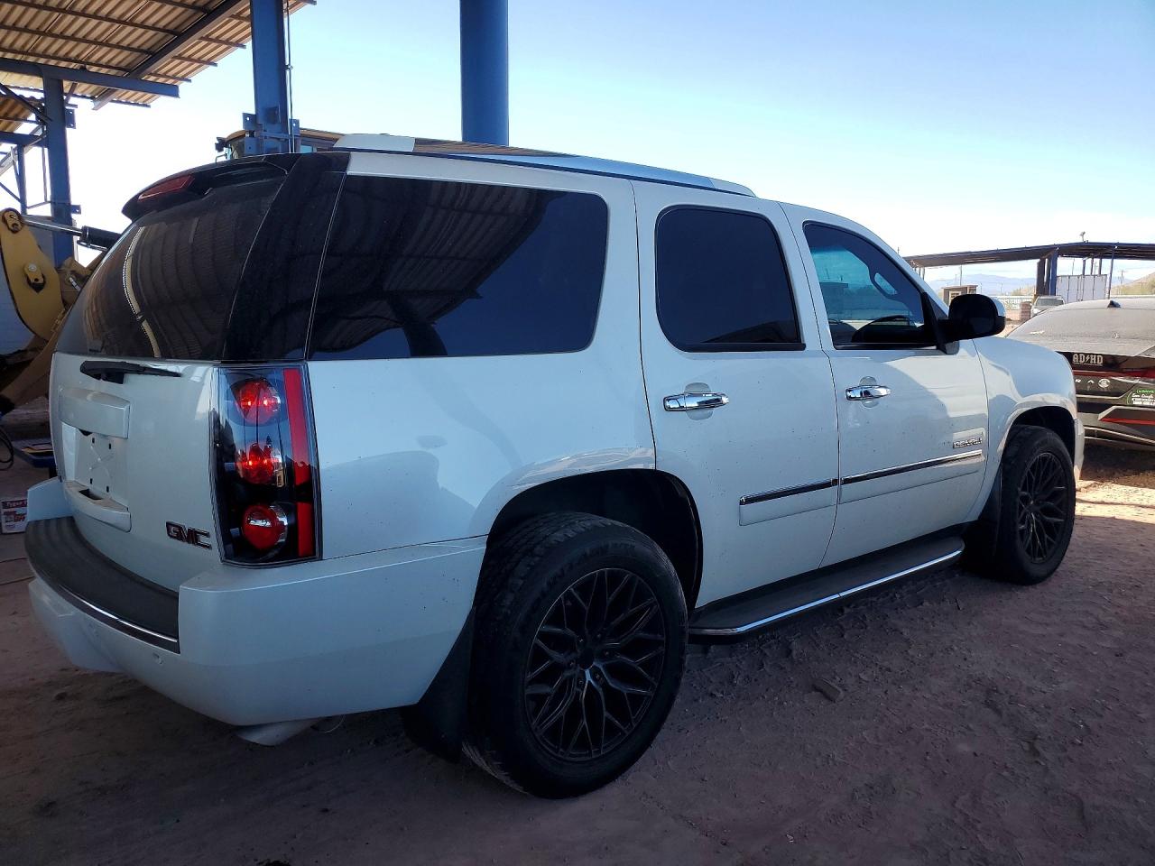 GMC Yukon Denali
