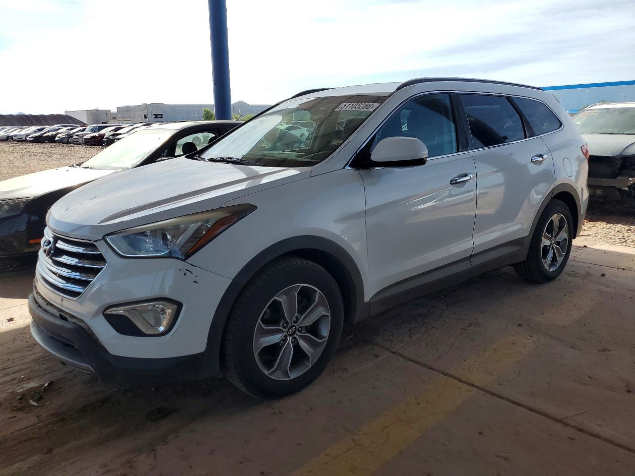Salvage Hyundai SANTA FE Image