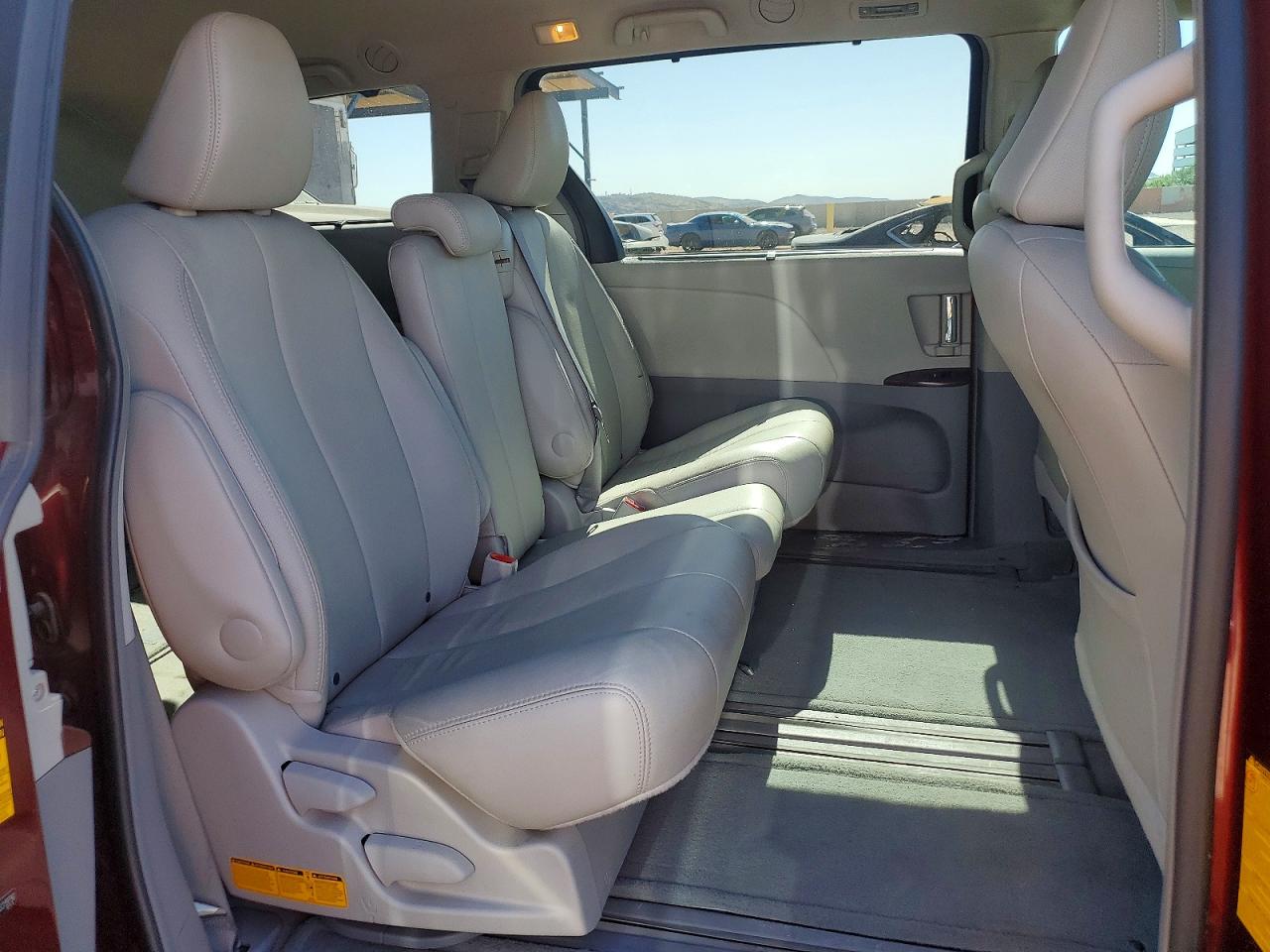 Toyota Sienna Xle 8-passenger