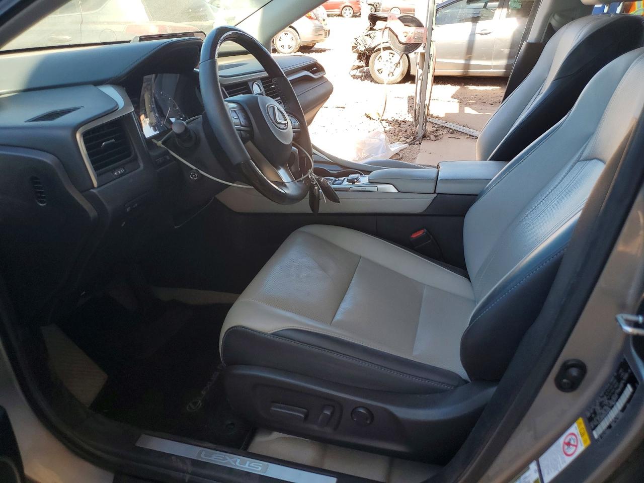 Lexus RX Base