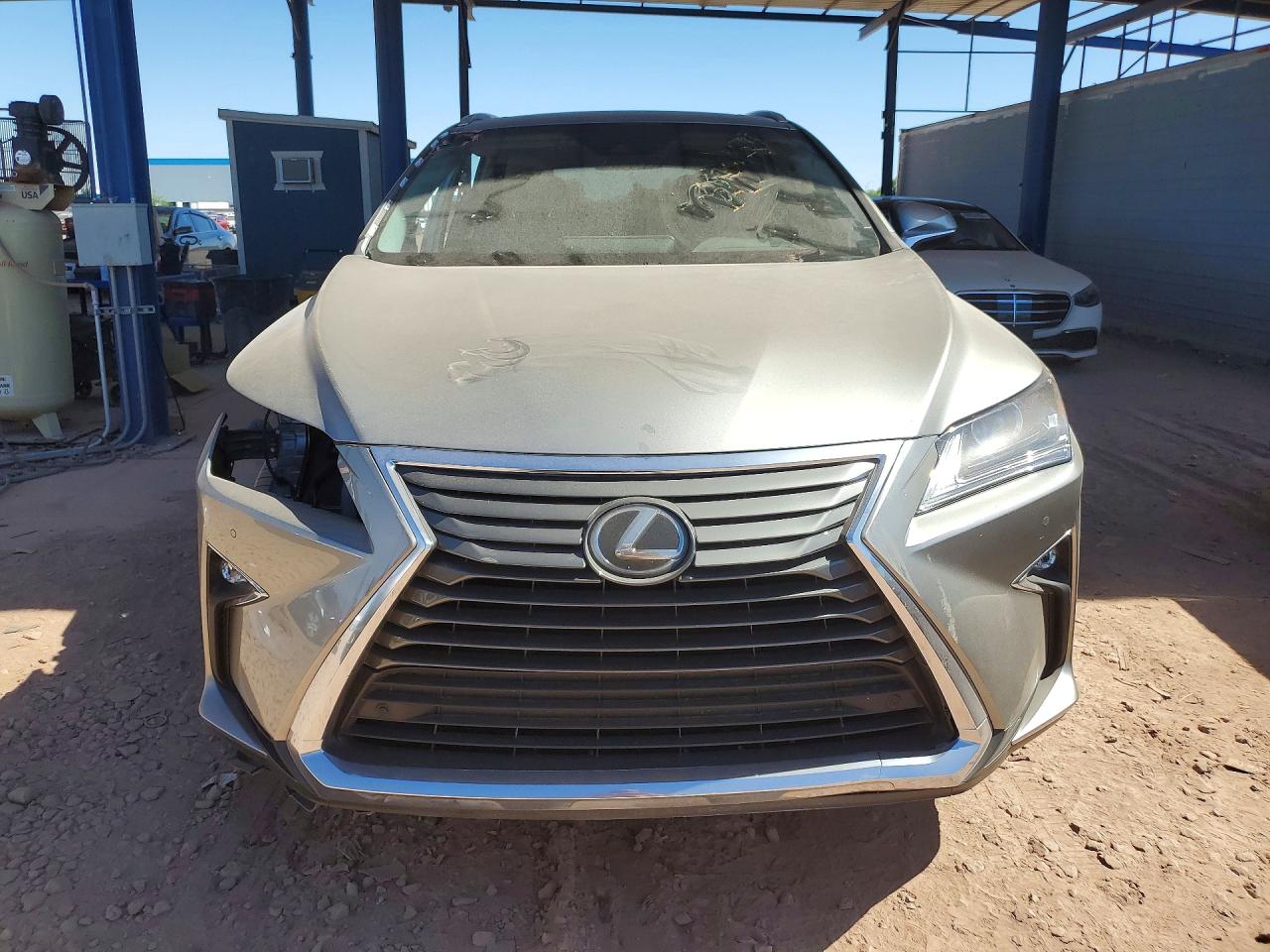 Lexus RX Base