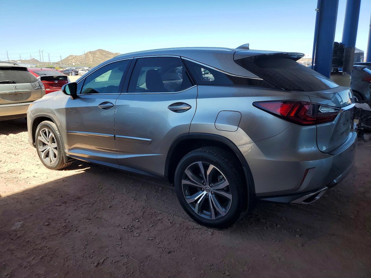 Lexus RX Base