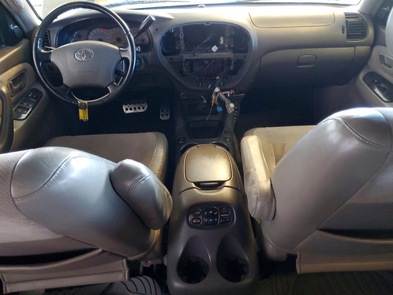 Toyota Sequoia Sr5