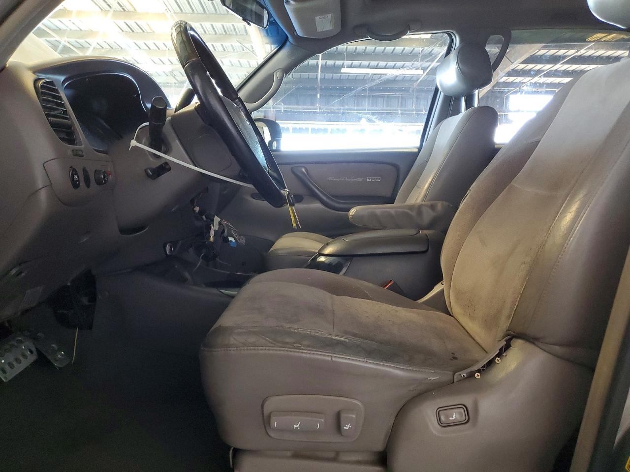 Toyota Sequoia Sr5