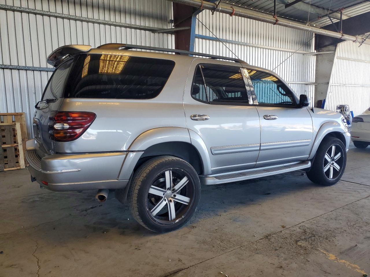 Toyota Sequoia Sr5