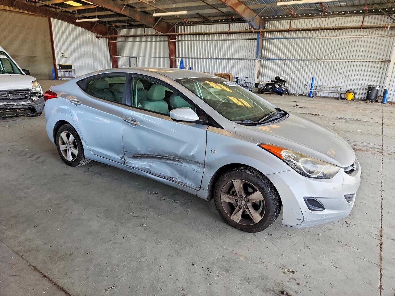Hyundai ELANTRA Gls