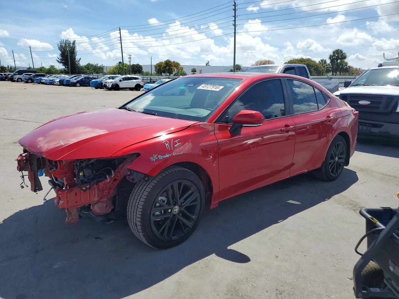 Salvage Toyota Camry Image