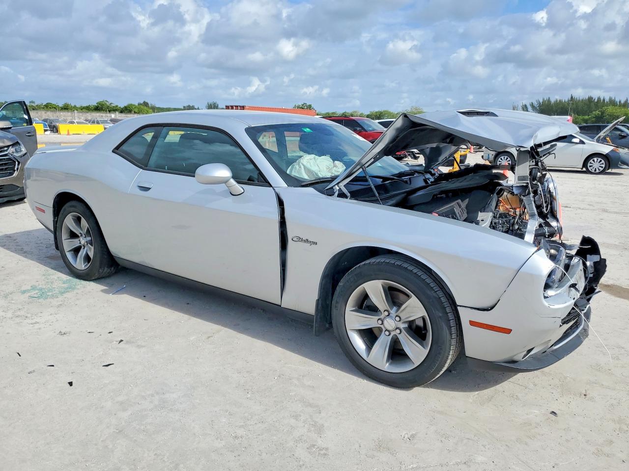 Dodge Challenger Sxt