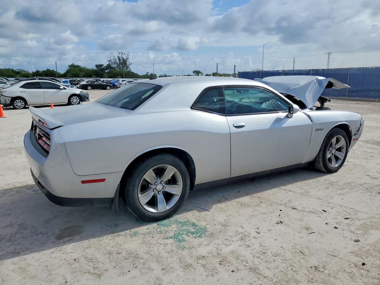 Dodge Challenger Sxt