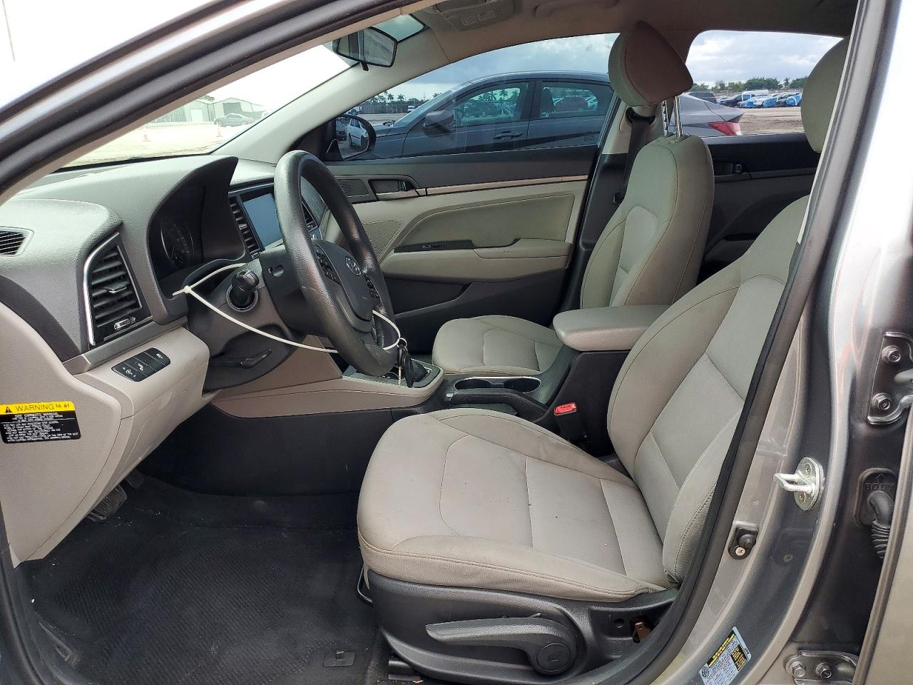 Hyundai ELANTRA Sel